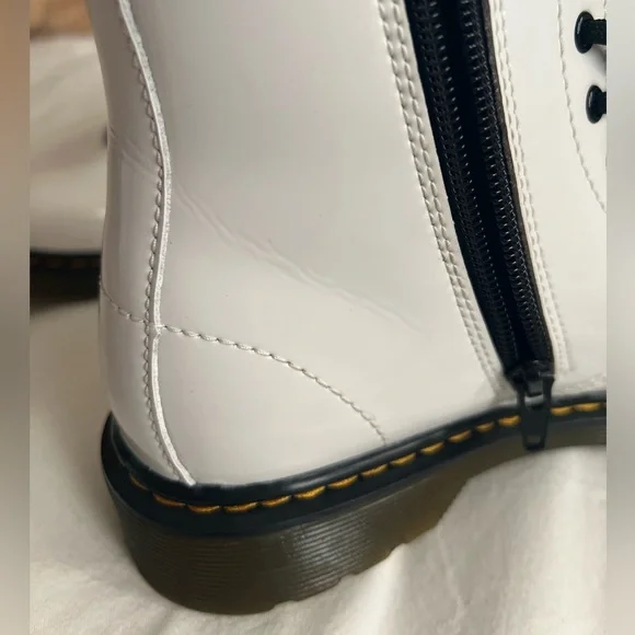 Dr. Martens Kids White and Black Boots - Picture 6 of 16